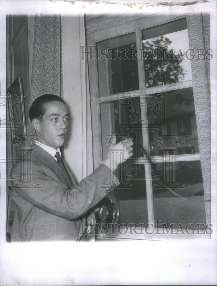 1956 Press Photo Prince Henri de France heir of the Comte de Paris- RSA89919 - Historic Images