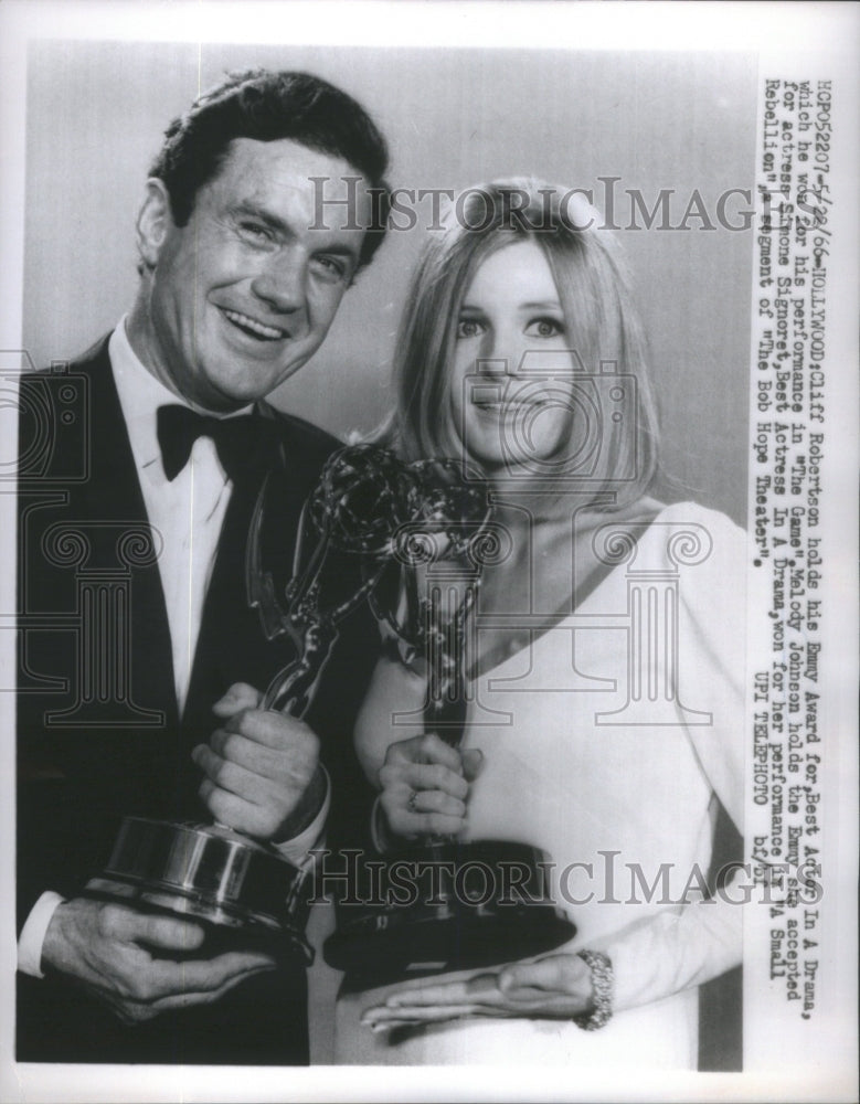 1966 Cliff Robertson holds an Emmy for Best Actor &quot;The Game&quot; - Historic Images