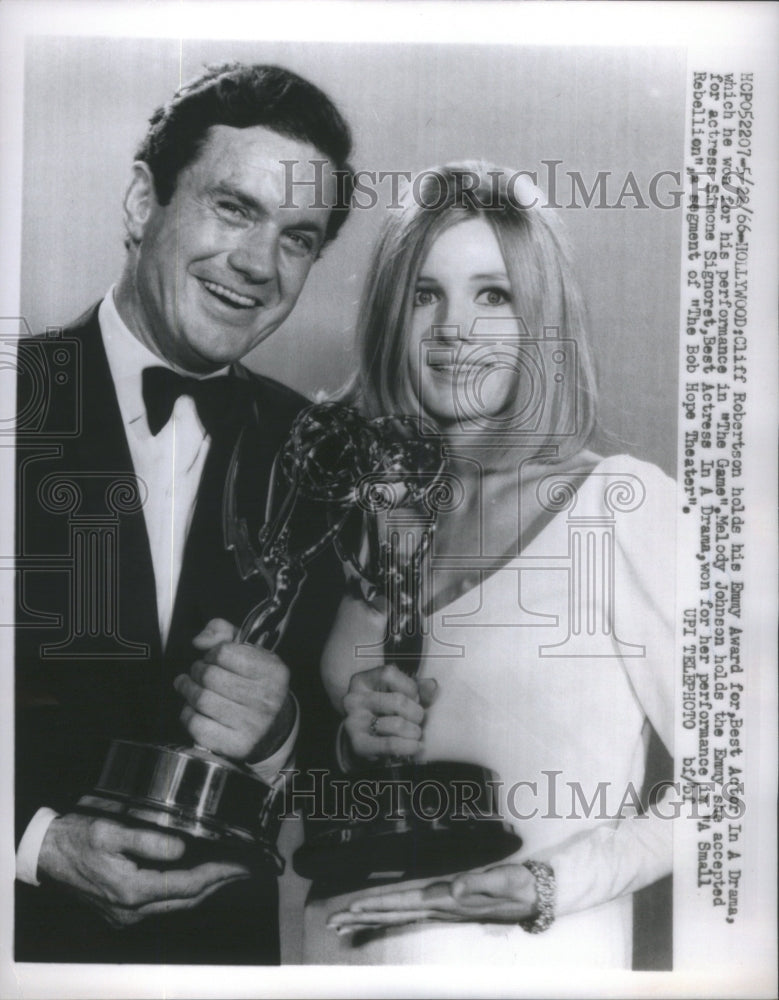 1966 Cliff Robertson holds an Emmy for Best Actor "The Game" - Historic Images