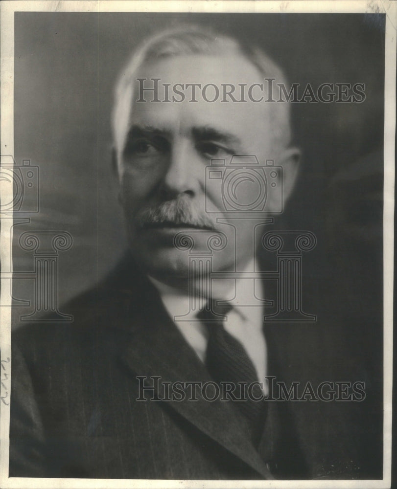 1945 Press Photo Doctor Thomas Holgate Dean Emeritus Liberal Arts Northwestern - Historic Images