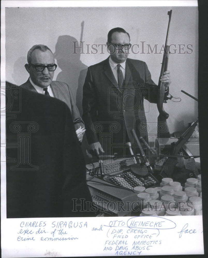 1968 Press Photo Charles Siracusa Otto Heninecke Crime Commision Federal - Historic Images