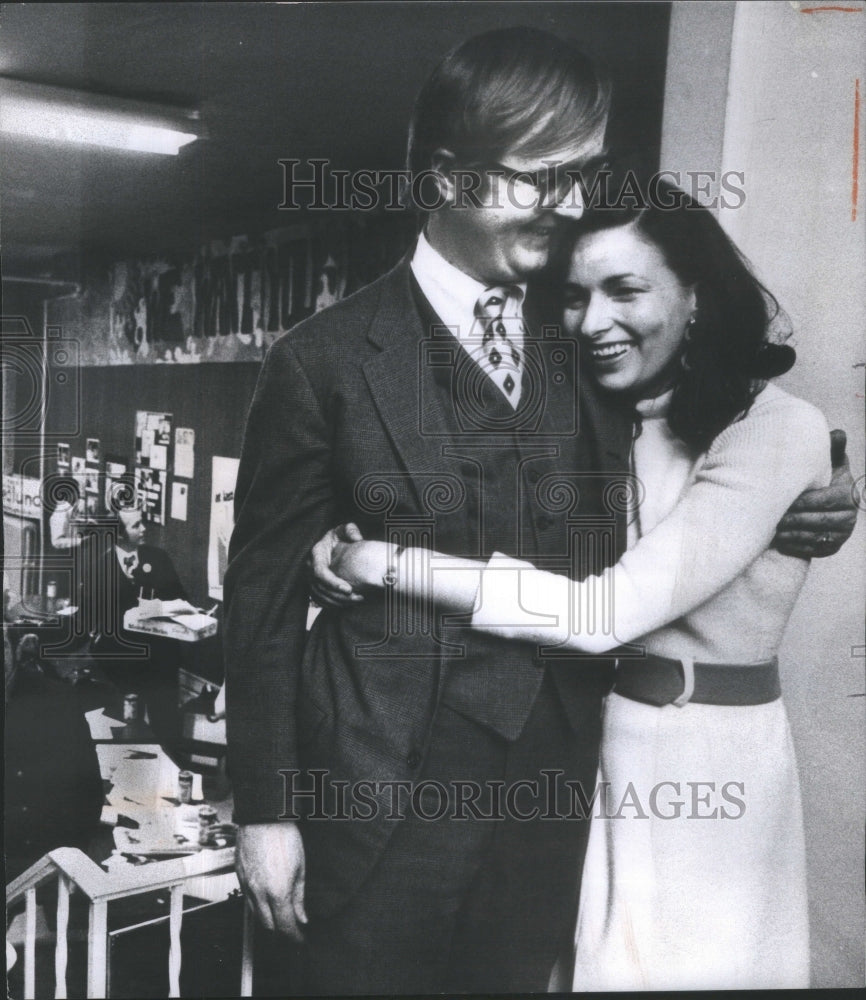 1971 Press Photo Marilou McCarthy Hedlund Reuben Alderman 48th Ward Chicago - Historic Images