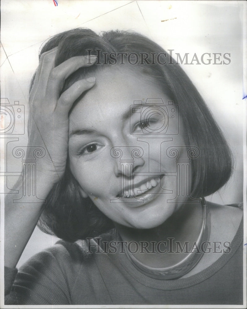 1974 Press Photo Marilon Hedlund Planning Housing Chicago- RSA90841 - Historic Images