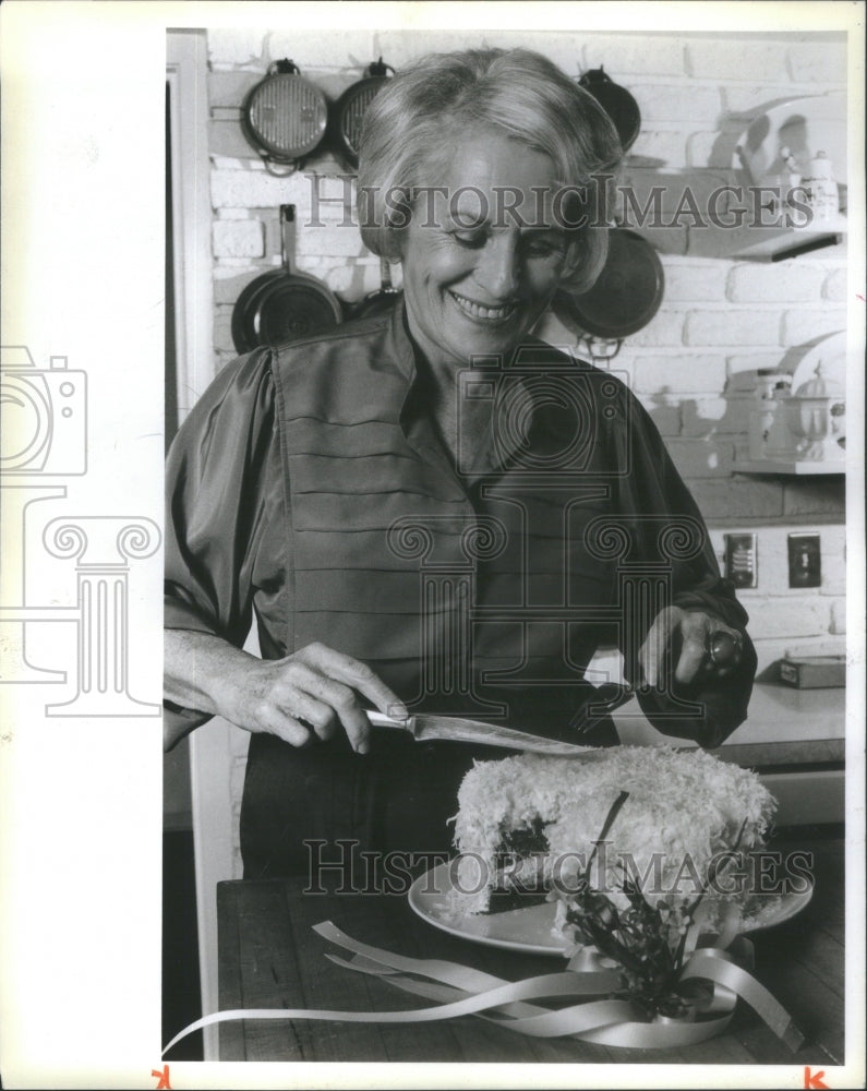 1984 Maida Heatter cookbook author. - Historic Images