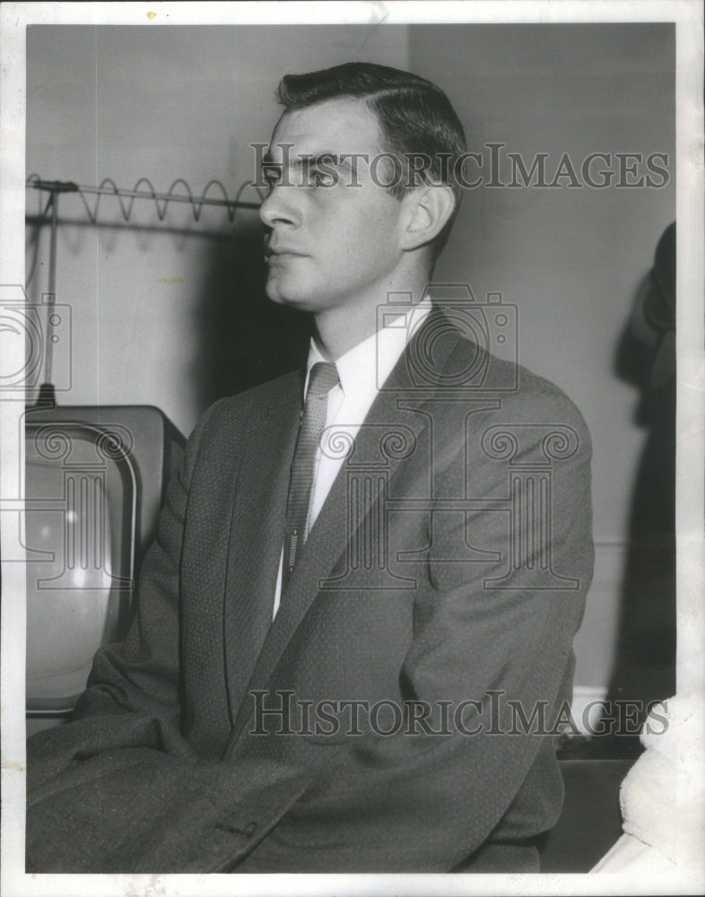 1960 Press Photo Patrick Groark Jefferson park policemen Burglaries- RSA91017 - Historic Images