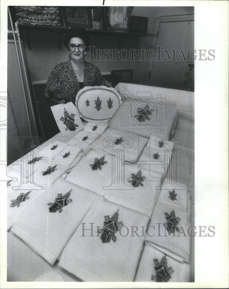 1987 Virginia Galinas seamstress for Pope John Paul. - Historic Images