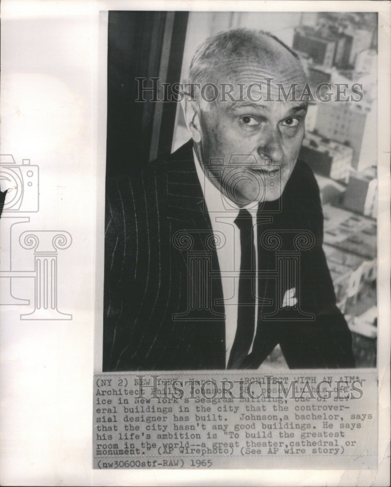 1965 Press Photo Architect Phillip Johnson Building Pose - Historic Images