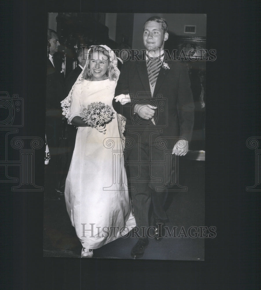 1967 Press Photo Wedding Of Elizabeth Ratcliffe And Robert Heinze- RSA91657 - Historic Images