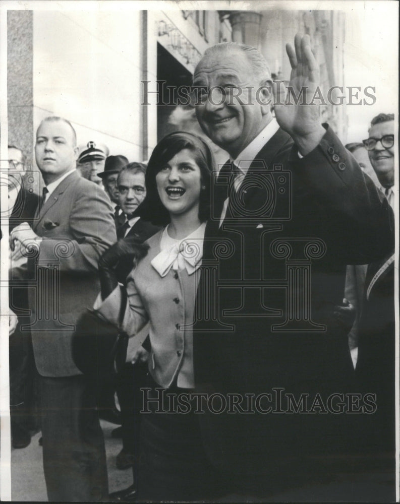 1965 President Johnson With Daughter Luci Arrive Conrad Hilton Hotel - Historic Images
