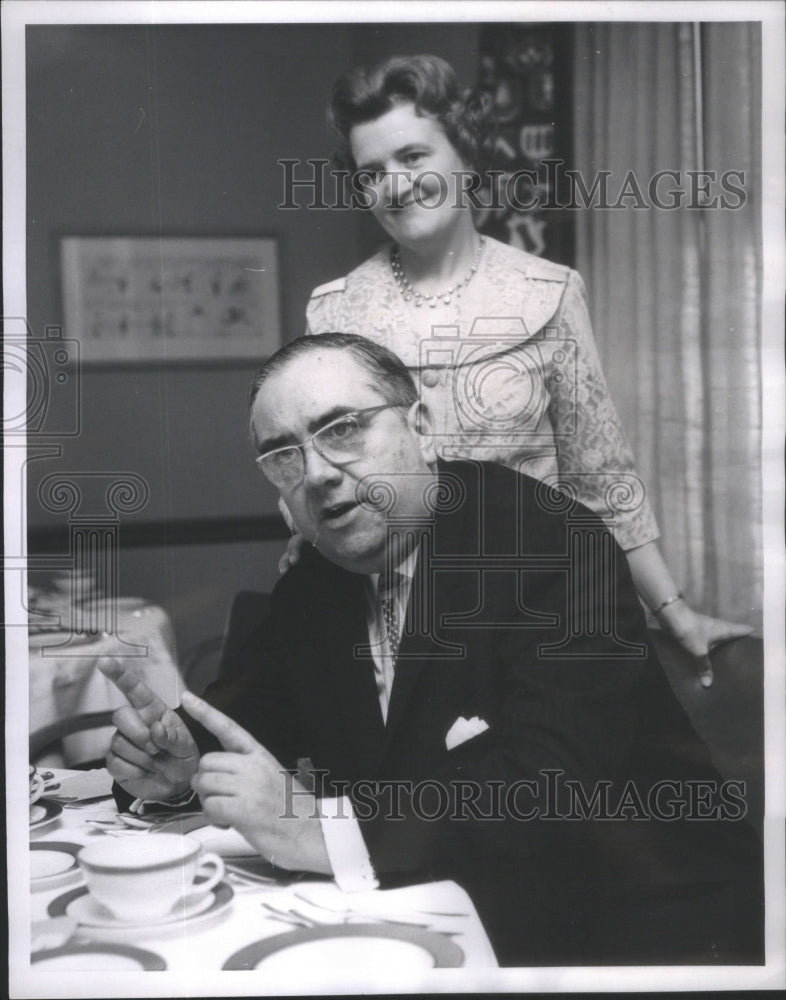 1962 British Evangelist Hutchings With Wife LaSalle Hotel Press - Historic Images