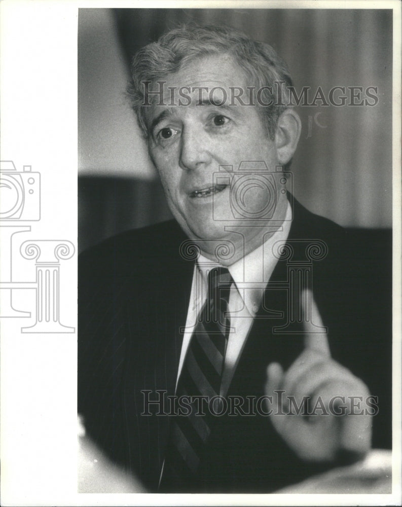 1986 County Assessor Hynes Being Interviewed Chicago - Historic Images