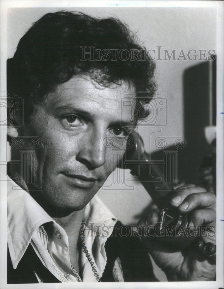 1977 Scott Hylands Agent Andrew Icarus International Enigma - Historic Images