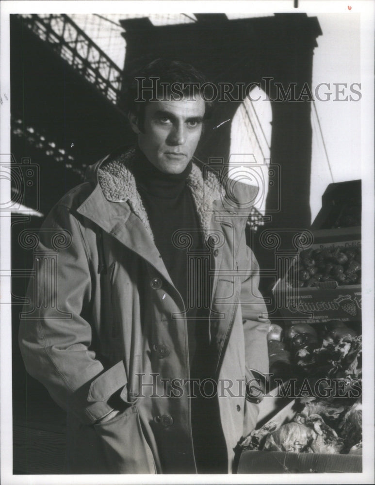 1975 Strike Force Film Actor Cliff Gorman Standing Beside Bridge - Historic Images