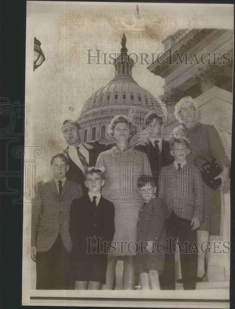 1968 New York Senator Goodell With Family After Swearing In - Historic Images