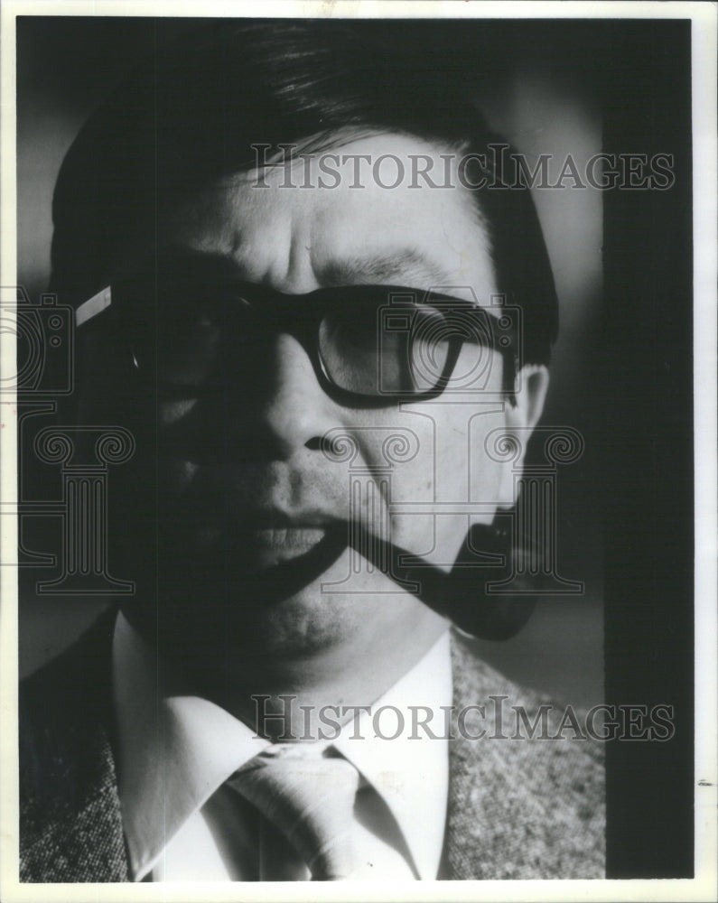 1985 San Jose Insurance Agent Ho Quang Nhut - Historic Images