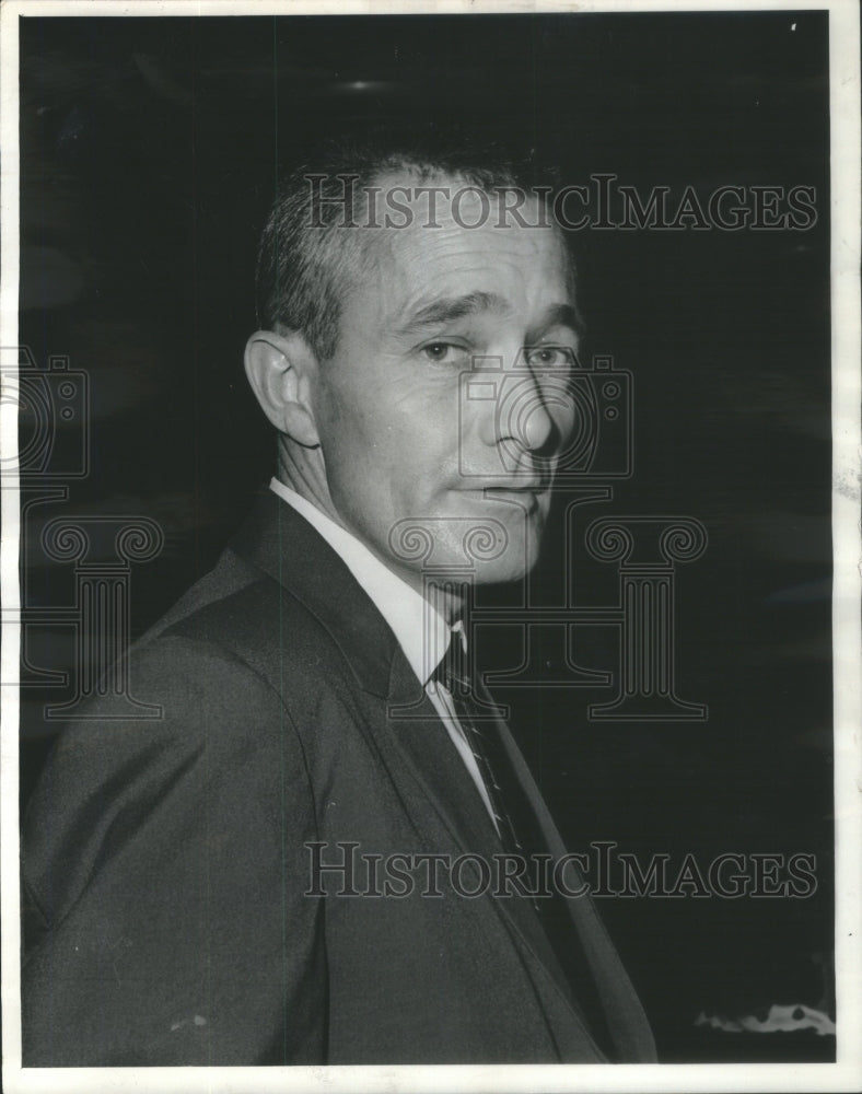 1964 Press Photo Armored Truck Guard Gallagher After Bebar Woman Death Inquest - Historic Images