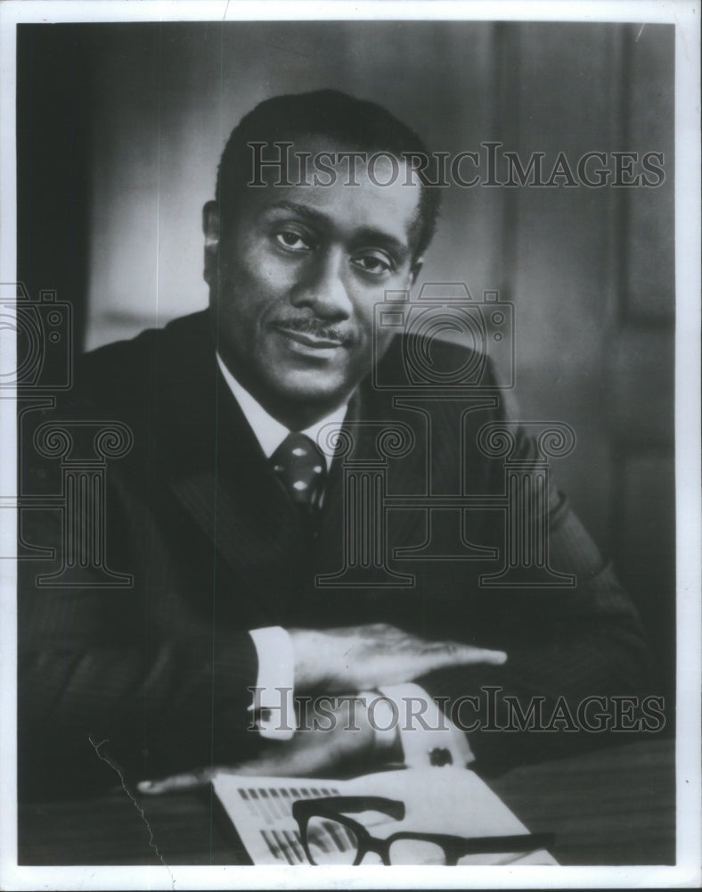 1988 John H. Johnson Founder Of Ebony Magazine and Publishing Co. - Historic Images