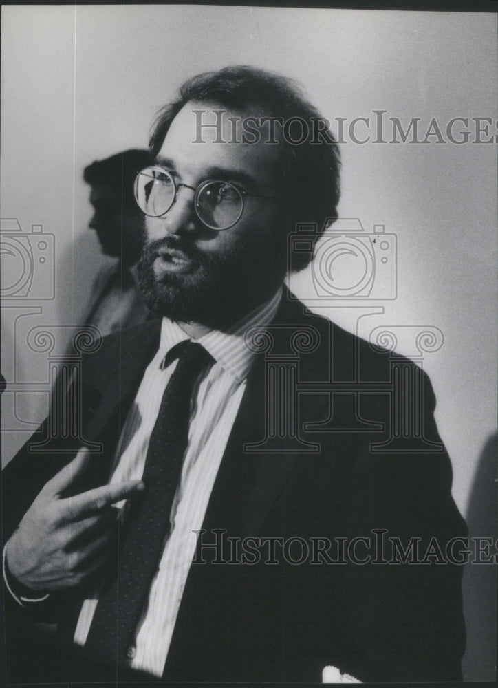 1986 Attorney Tom Johnson During a Referendum Debate - Historic Images