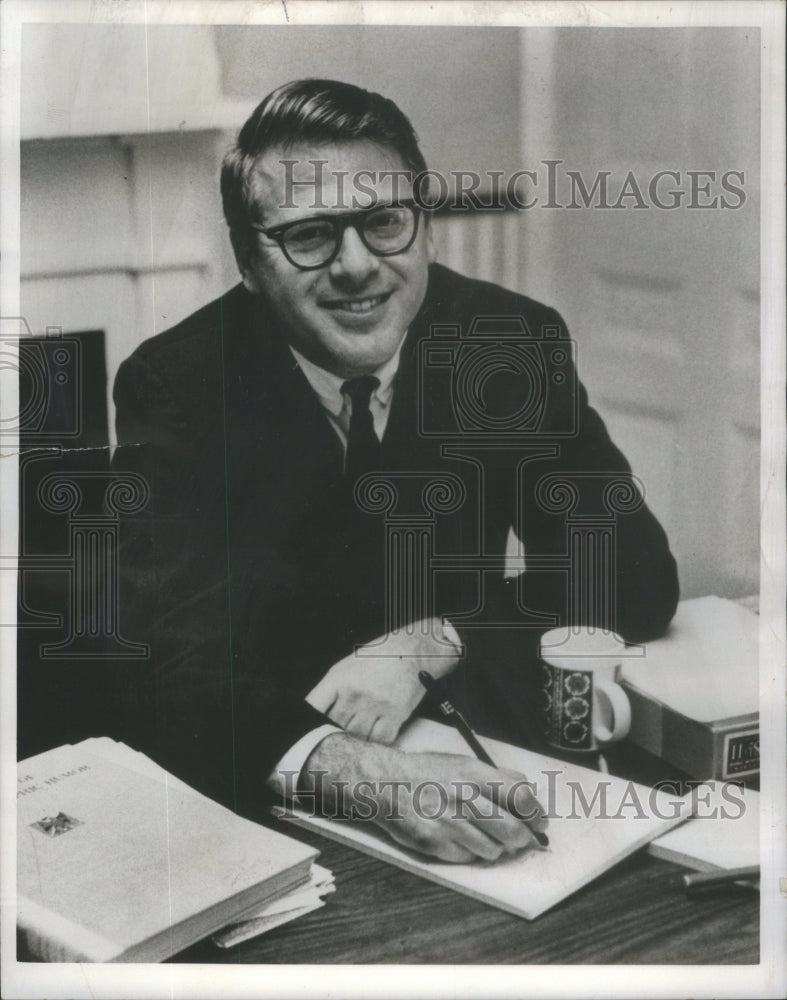 1979 Stephen Hess Senior Fellow at the Brookins Institution - Historic Images