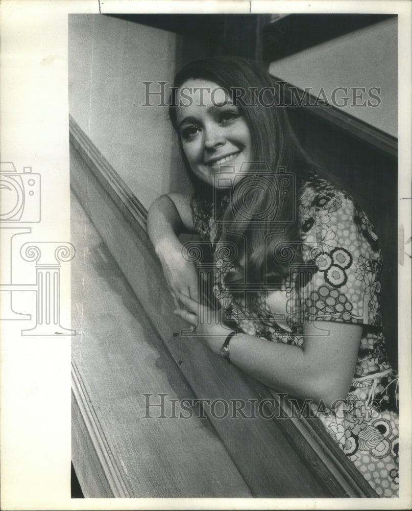 1952 Press Photo Actress Sandra Hogue - Historic Images