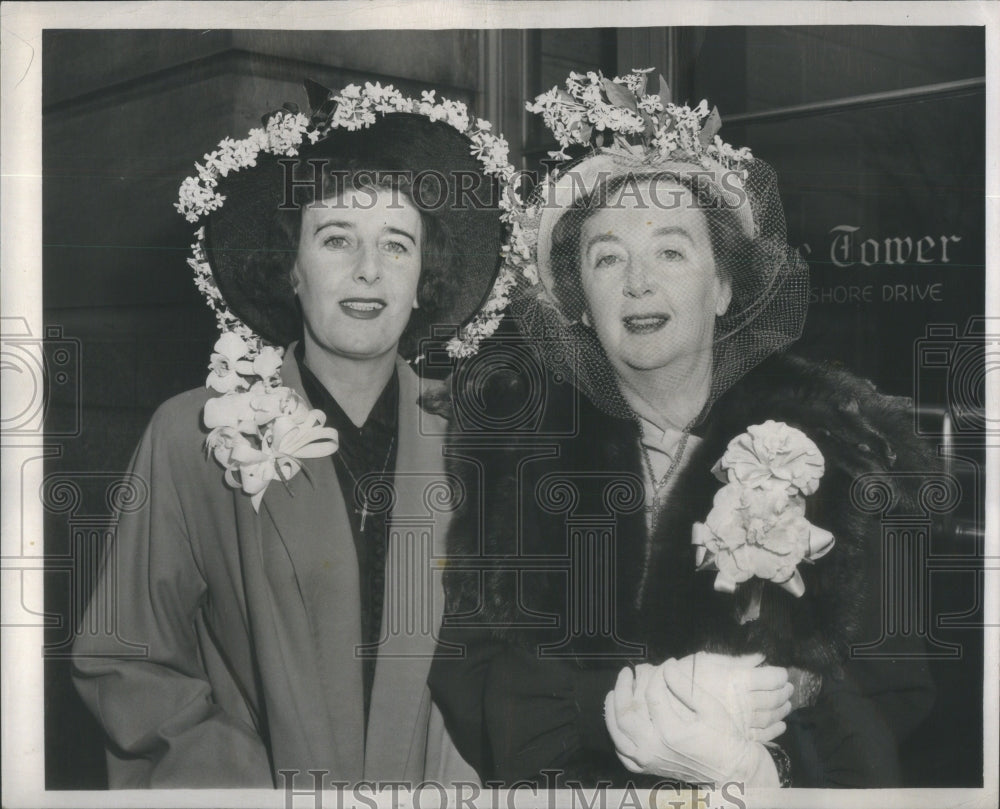 1949 Press Photo Author/Playwright Mrs Carol Lynn - Historic Images