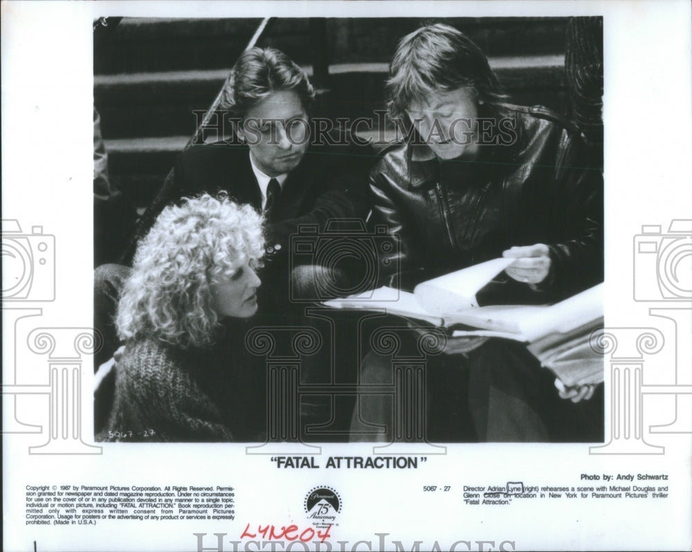 1987 Director Adrian Lyne and Actors Glen Close and Michael Douglas - Historic Images