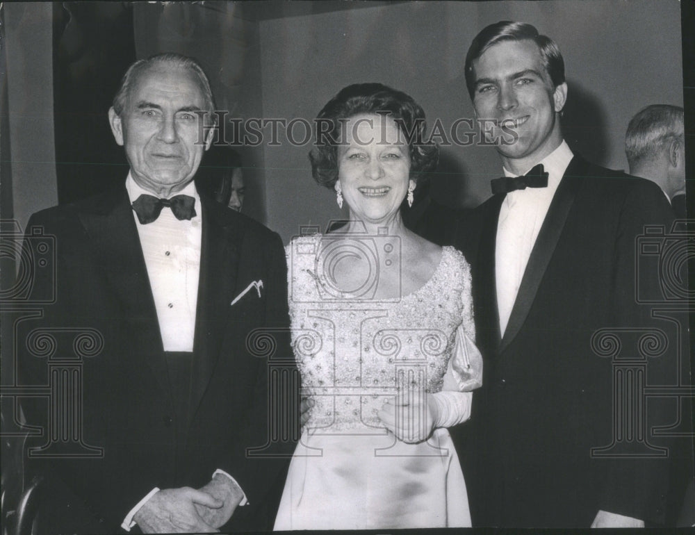 1968 Mr. &amp; Mrs. James Hoge Sr. &amp; Jim Hoge - Historic Images