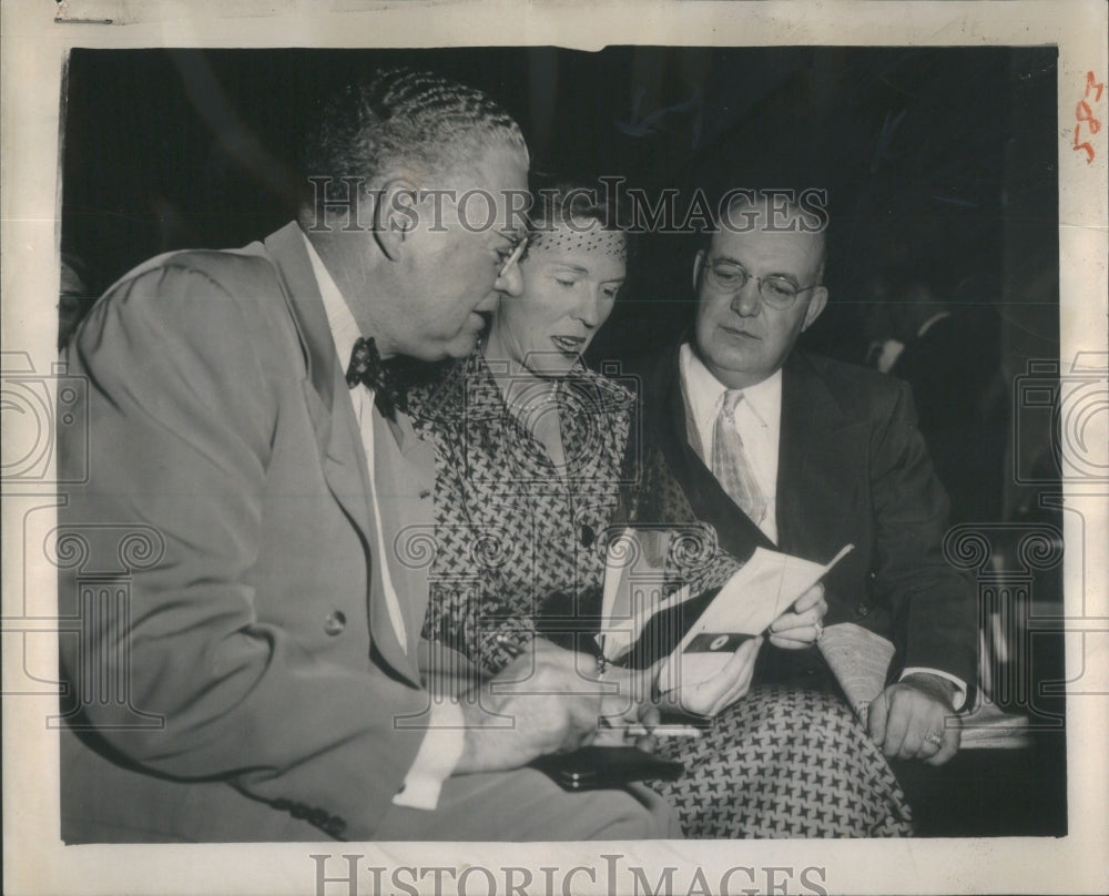 1952 Morton Hollingsworth, C. Wayland Brooks, Mrs. Wesley Dixon - Historic Images