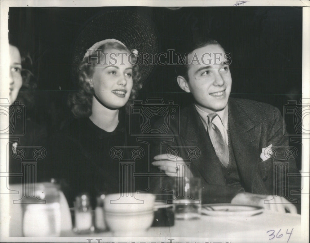 1938 David Hearst, son of William Randolph Hearst, and Hope Chandler - Historic Images