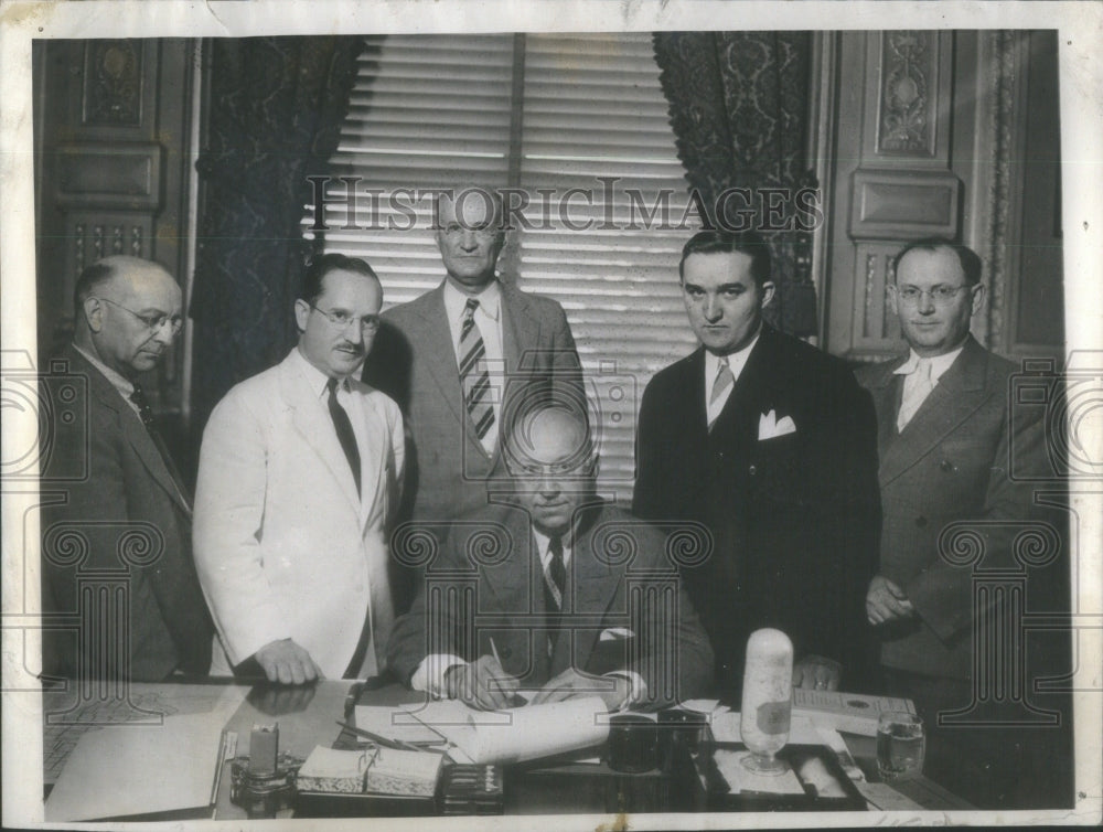 1937 Governor Henry Horner, Wilbur Hickman, Edward Saltiel &amp; Others - Historic Images