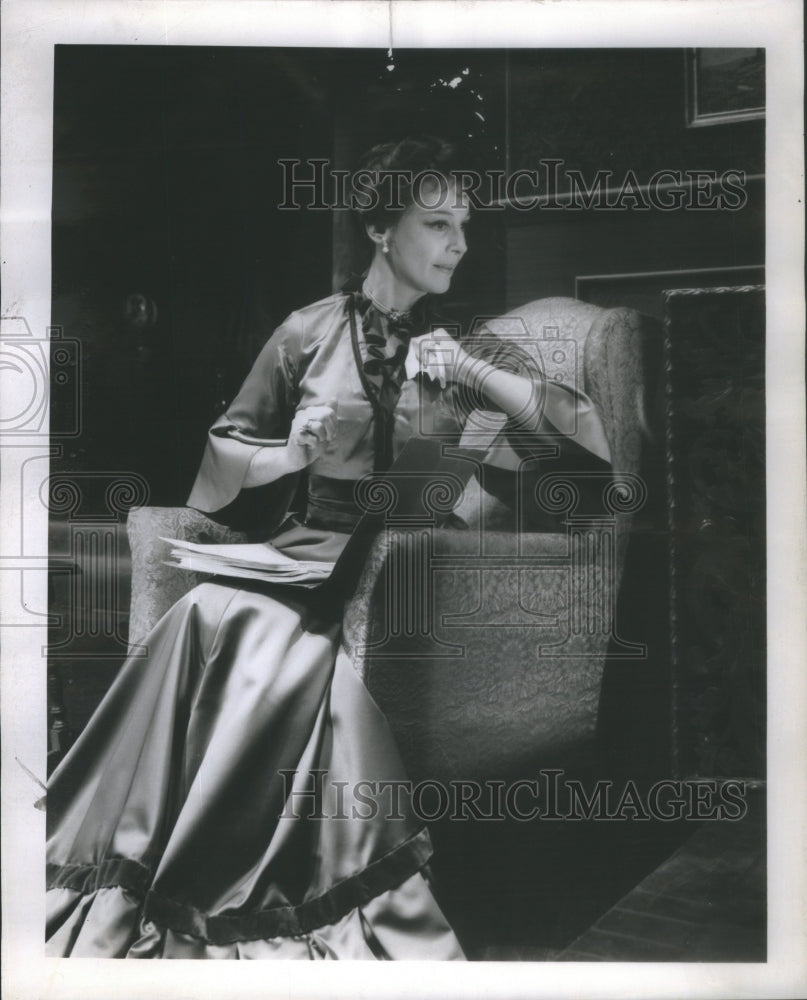 1962 Press Photo Signe Hasso Hedda Gabler Goodman Theater Ibsen current - Historic Images