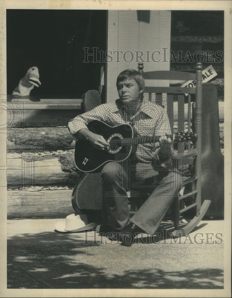 1977 Country Music Singer Tom T. Hall - Historic Images