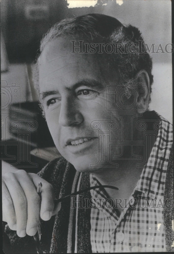 1972 Arthur Hailey British/Canadian Novelist - Historic Images