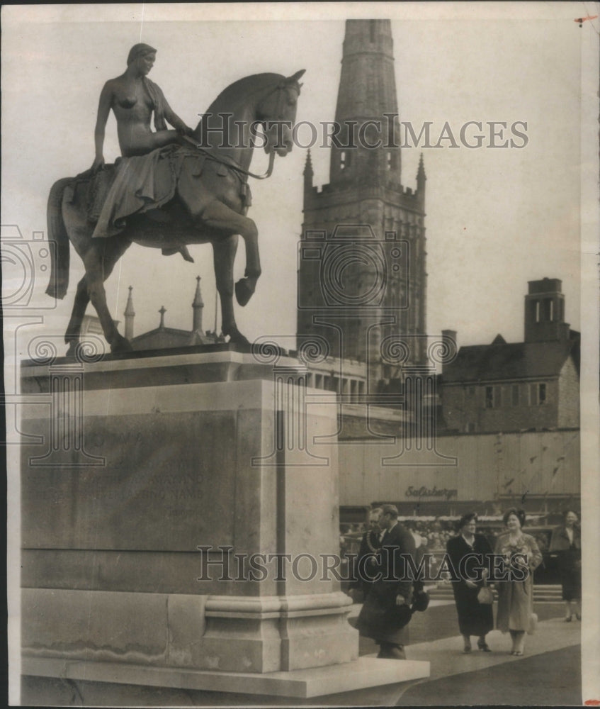 1951 Royal Inspection Lady Godiva King George Queen Elizabeth Statue - Historic Images