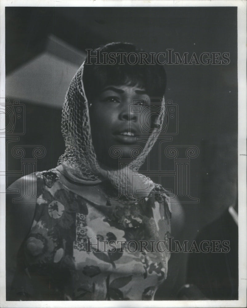  Gloria Lynne American jazz vocalist gospel singer entertainer music - Historic Images