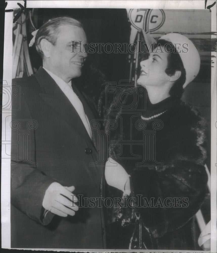 1953 Smooth Hedy Lamarr fifth husband Howard Lee Hair Newly weds - Historic Images