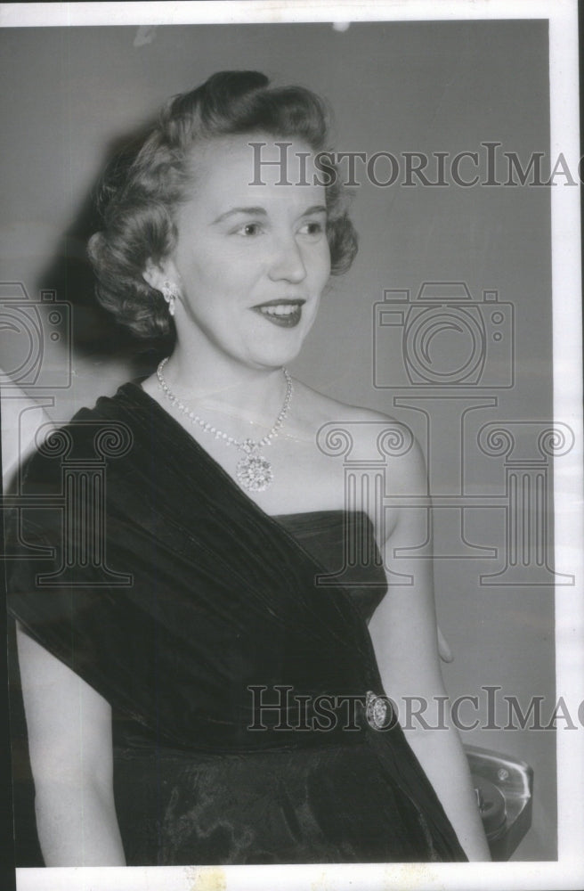 1955 Mrs. Donald R. Markham - Historic Images