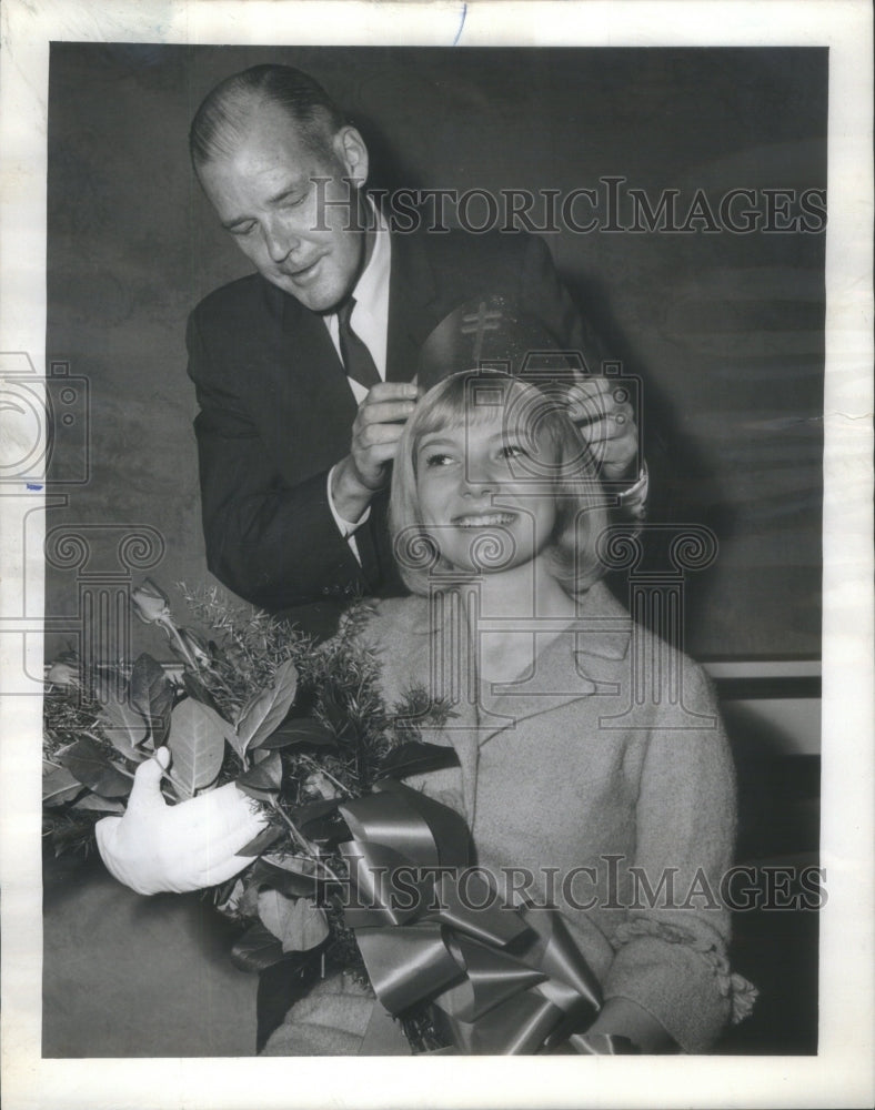 1965 H. Ferris White Jr. Crowns Christmas Seal Queen, Judi Martens - Historic Images