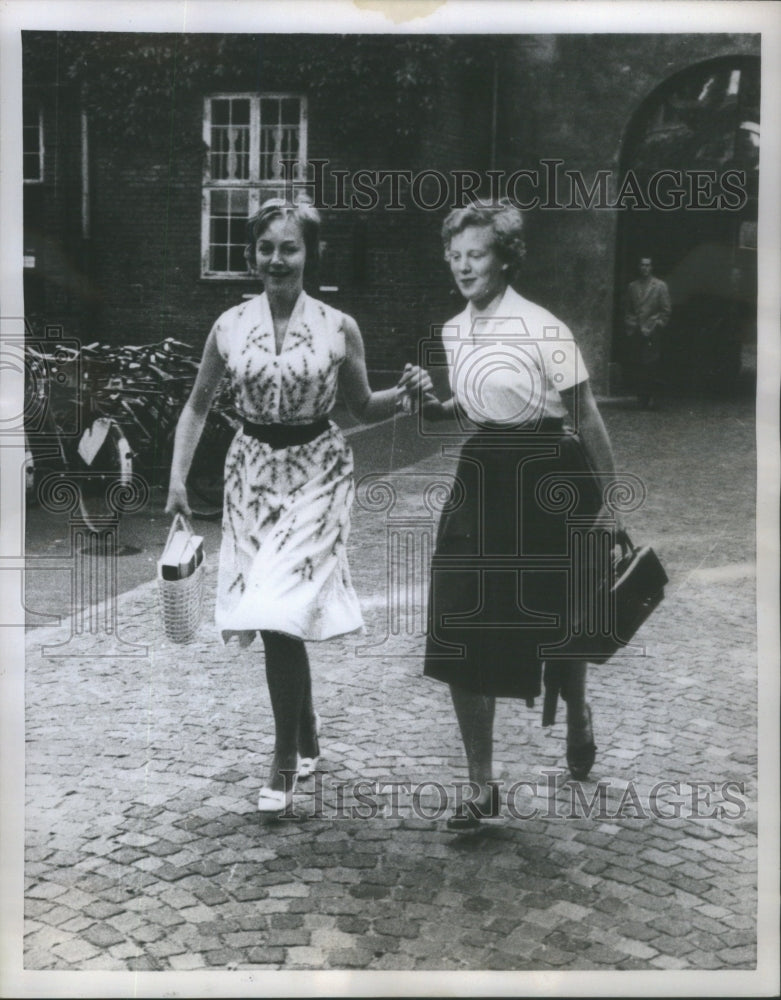 1959 Royal Rush Hurrying Princess Margrethe Danish Throne - Historic Images