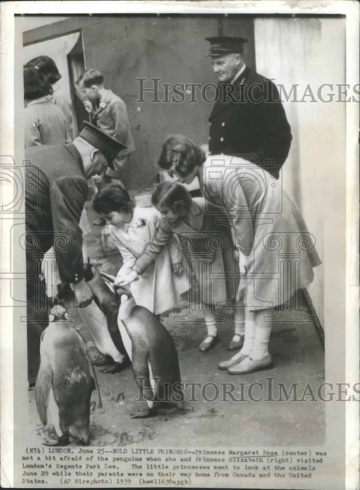 1939 Princess Margaret Rose Penguins Elizabeth London Regents Park - Historic Images