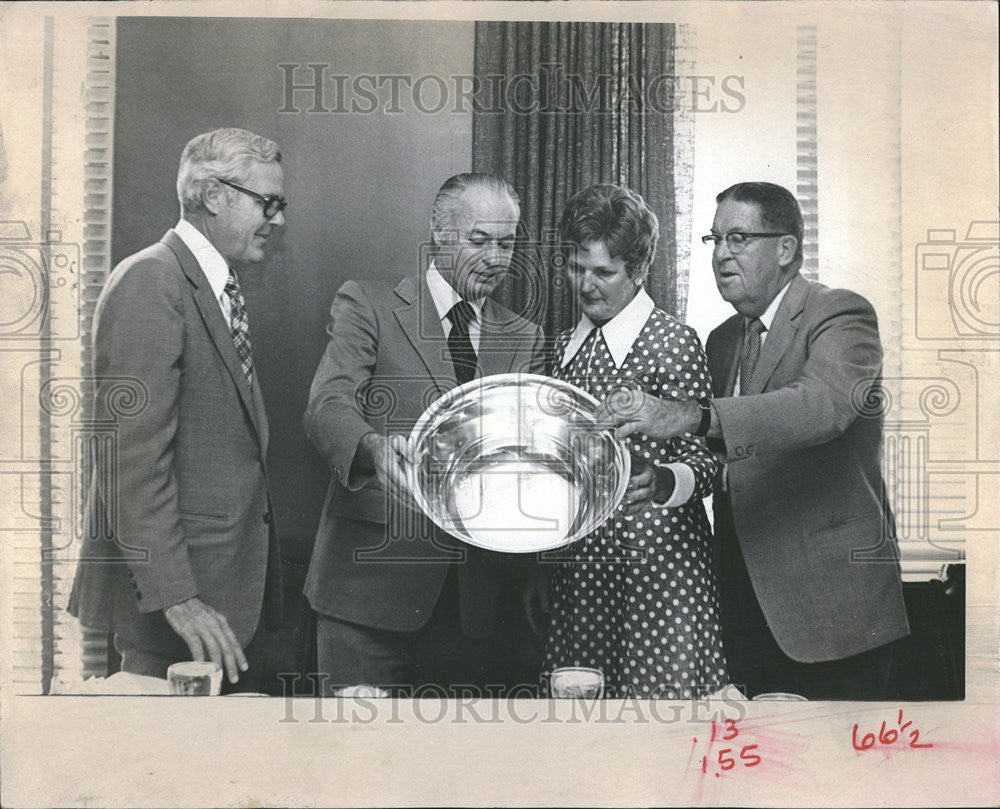 1974 Press Photo Mr. &amp; Mrs. Raymond Fillenberg &amp; Charles R. Buxton &amp; Jim Baxter - Historic Images