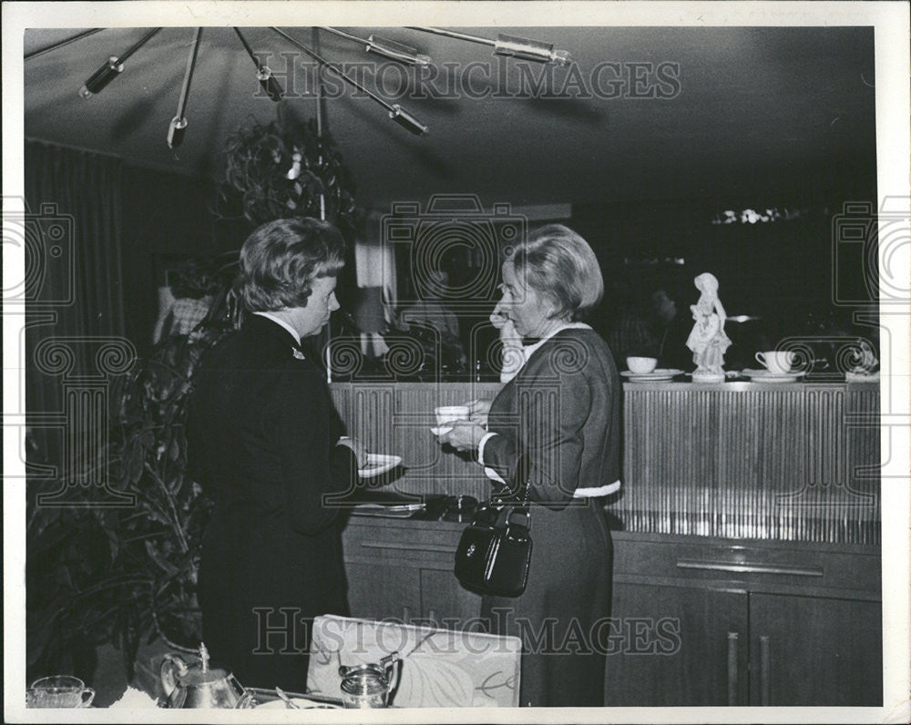 1973 Press Photo Mrs.Charles Buxton - Historic Images