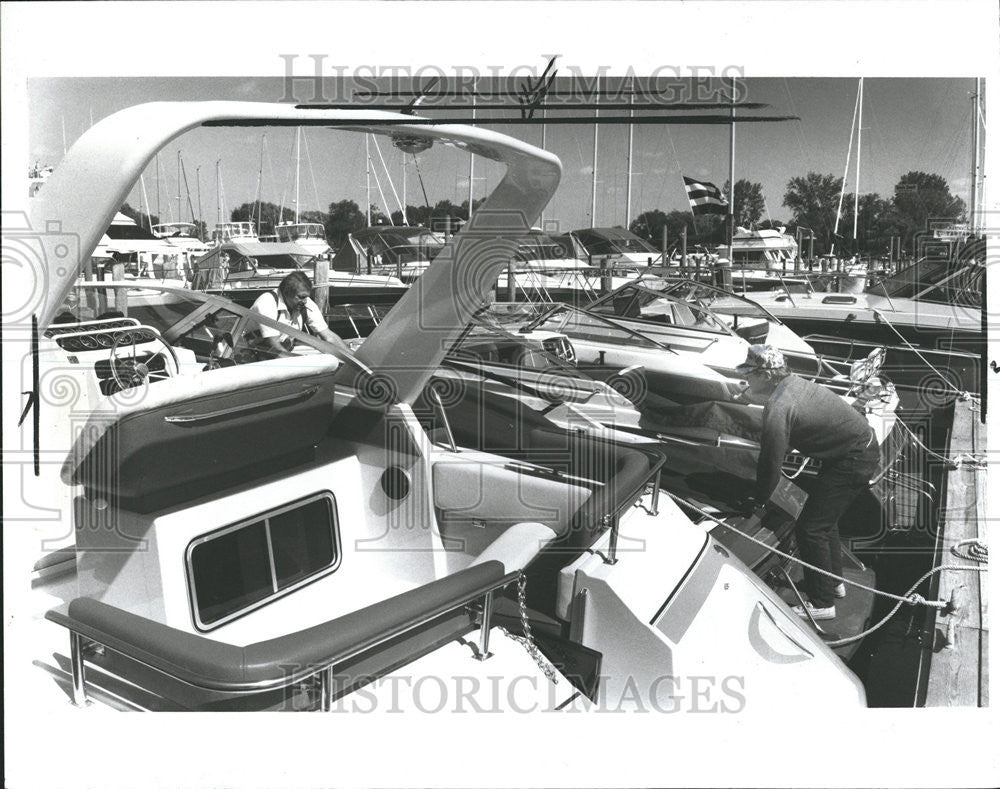 1988 Press Photo Michigan Boat show - Historic Images