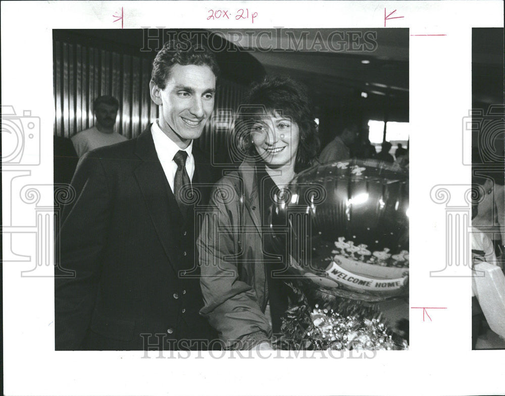 1988 Press Photo Keith Braun and Soviet wife Svetlana - Historic Images