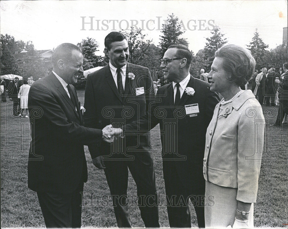 1986 Press Photo American Institute Of Architects President Morris Ketchum - Historic Images