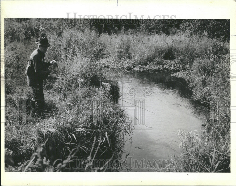 1982 Press Photo Wisconsin Fishing Northern Clear Water - Historic Images