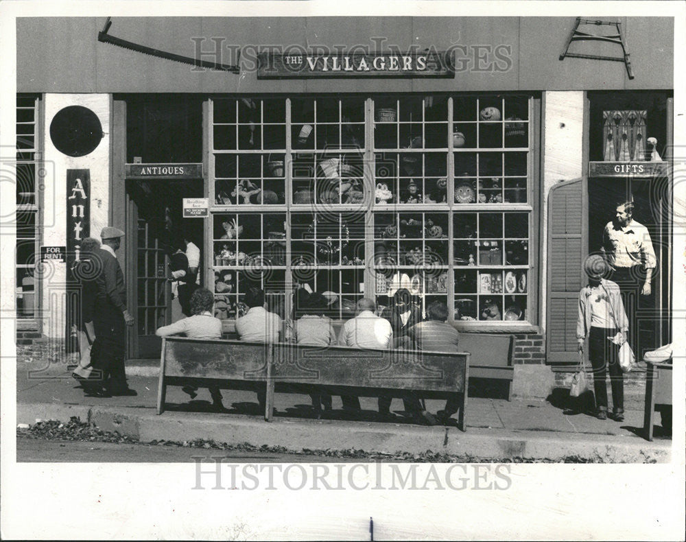 1985 Press Photo Shoppers Rockville Indiana Parke County Covered Bridge Festival - Historic Images