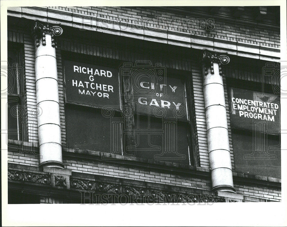 1984 Press Photo Exterior Office Mayor Richard Hatcher Gary Indiana - Historic Images