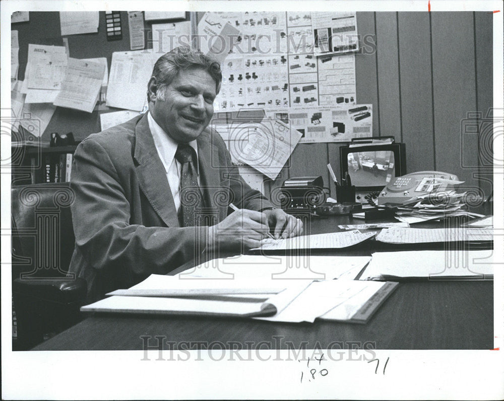 1973 Press Photo Joseph S. Epstein Denver Business Executive - Historic Images