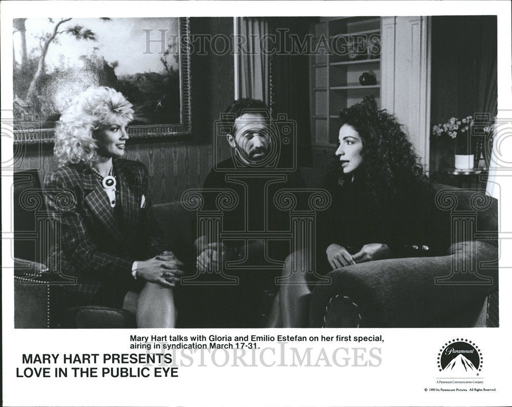 1990 Press Photo TV Host Mary Hart Wtih Musicians Gloria And Emilio Estefan - Historic Images
